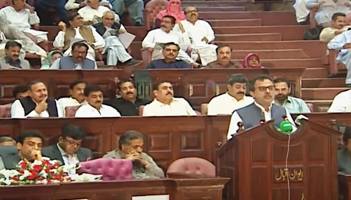 ڈپٹی اسپیکر دوست محمد مزاری کی زیر صدارت پنجاب اسمبلی کا بجٹ اجلاس ایوان اقبال میں ہوا، اس موقع پر اپوزیشن اراکین غیر حاضر رہے۔
