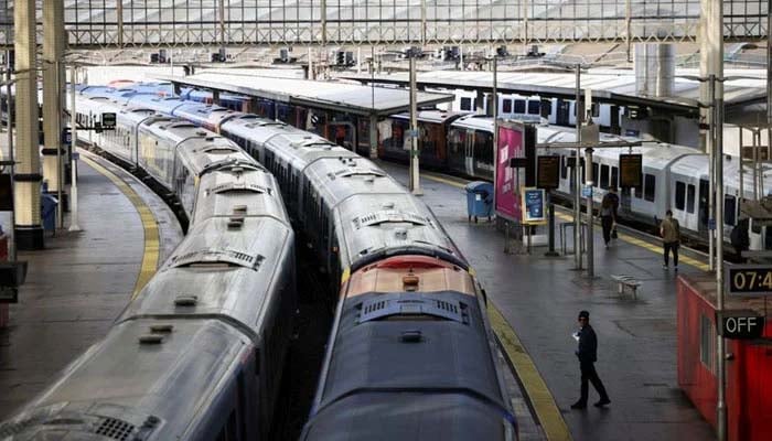 برطانیہ، ریلوے ملازمین کی 30 سال میں سب سے بڑی ہڑتال