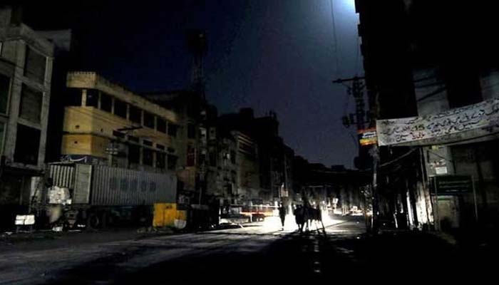 کراچی، بجلی کی طویل لوڈشیڈنگ کا سلسلہ جاری