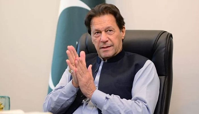 زرداری اور مراد علی شاہ کے خلاف سارے کیسز تیار تھے، عمران خان