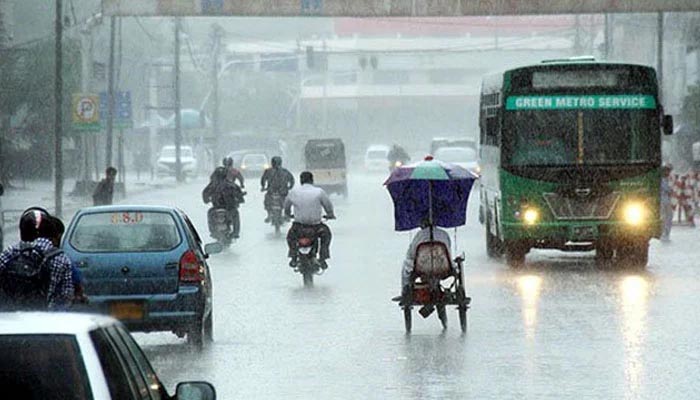 کراچی میں آج سے تیز بارشوں کا امکان