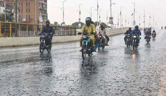 کراچی میں بلدیاتی انتخابات کے دوران تیز بارش کا امکان