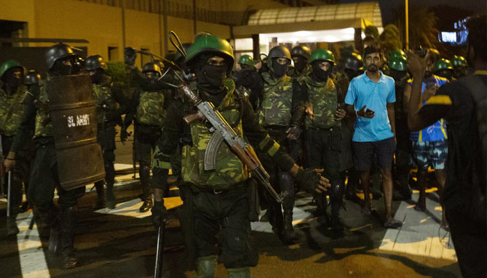 سری لنکن فوج اور پولیس کی حکومت مخالف مظاہرین کیخلاف کارروائی، 9 گرفتار