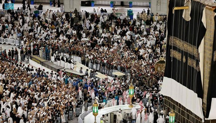 تاریخ میں پہلی بار یکم محرم کو غلافِ کعبہ کی تبدیلی
