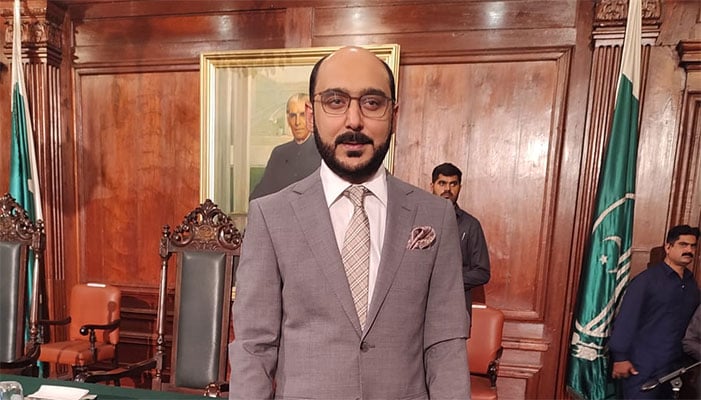 ن لیگ نے ڈپٹی اسپیکر پنجاب اسمبلی کیلئے پی پی کے علی حیدر گیلانی کو نامزد کردیا