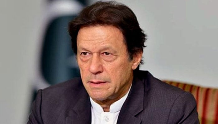 این اے 24 چارسدہ سے عمران خان کے کاغذات نامزدگی جمع