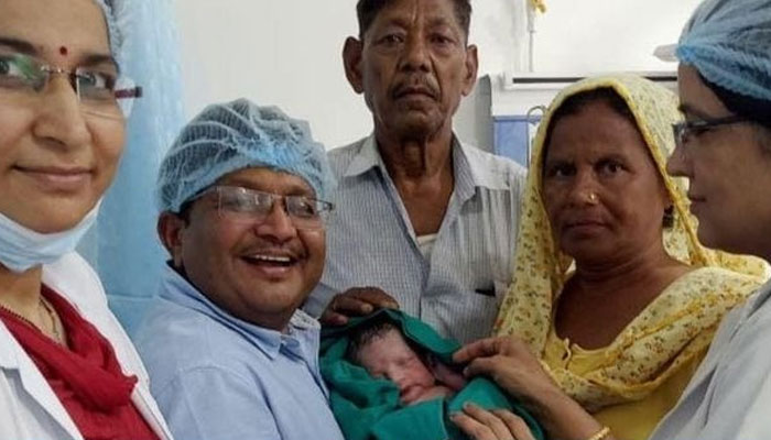 بھارت میں 70 برس سے زیادہ عمر کے جوڑے کے ہاں بیٹے کی ولادت