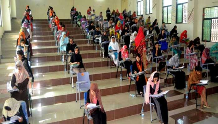 سیلابی صورتحال: وزارت صحت کی ایم ڈی کیٹ امتحانات ملتوی کرنے کی درخواست