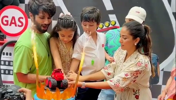 For Shahid Kapoor’s son’s 4th birthday, Zain Mian himself cut the cake
