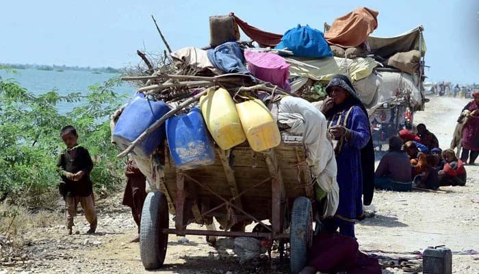 صبح شام چاول کھانے سے سیلاب زدگان بیمار پڑنے لگے