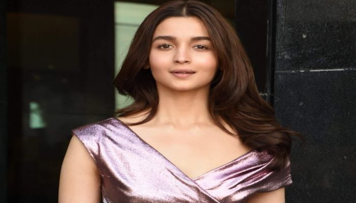 Alia Bhatt wants Deepika Padukone to play Amrita in Brahmastra Part 2