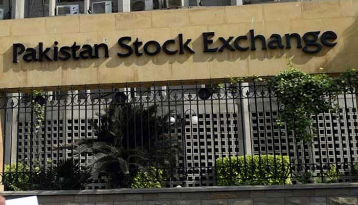 Stock Exchange: Business picks up, index rises 366 points