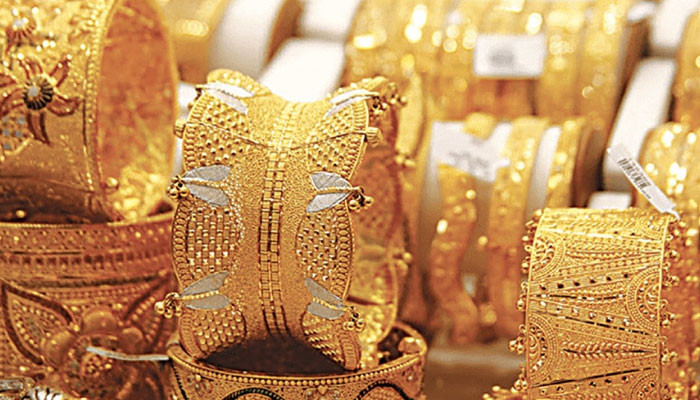 A huge increase in the price of gold per tola in the country by Rs 1850