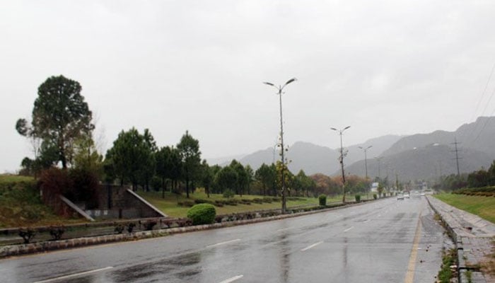 اسلام آباد اور راولپنڈی میں گرج چمک کے ساتھ بارش