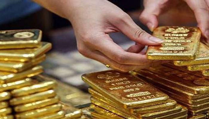Gold price per tola reduced by Rs 200 today