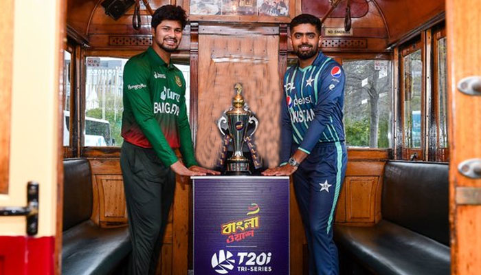 سہ ملکی T20 سیریز: پاکستان کی بنگلا دیش کیخلاف بیٹنگ