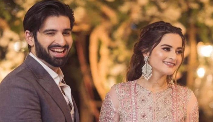 Aiman Khan, husband Muneeb Butt perform Umrah: See