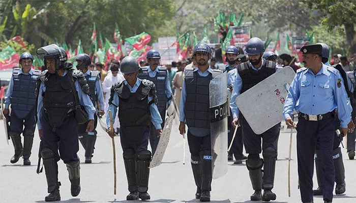 اسلام آباد پولیس کی فیض آباد کے مقام پر مظاہرین کو روکنے کیلئے راولپنڈی انتظامیہ سے درخواست