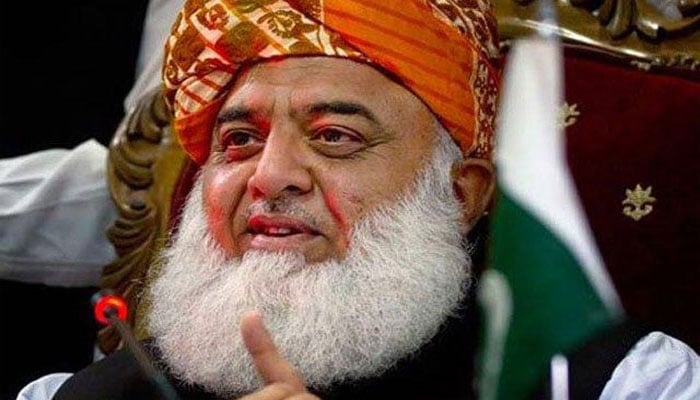 عمران خان اپنی لگائی نفرت کی آگ میں جلنے والے ہیں، فضل الرحمان