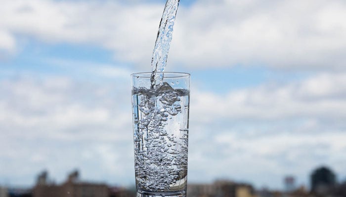 چند مخصوص اوقات ہیں جن میں اگر پانی پینے سے گریز کیا جائے تو بہتر ہے