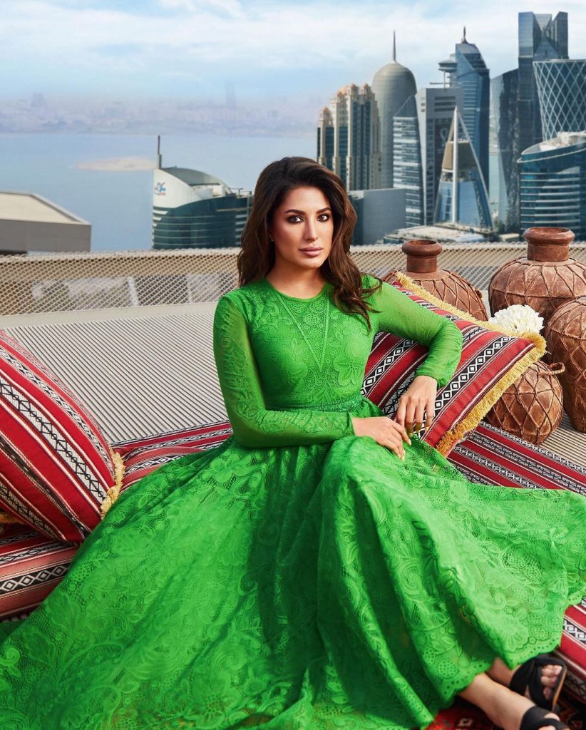 Mehwish Hayat drops clips from luxury hotel, Doha 