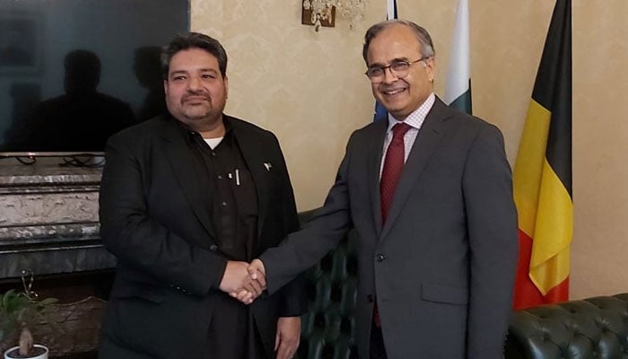 پاکستان ڈیری فارمرز ایسوسی ایشن کے صدر شاکر عمر کی برسلز میں پاکستانی سفیر سے ملاقات