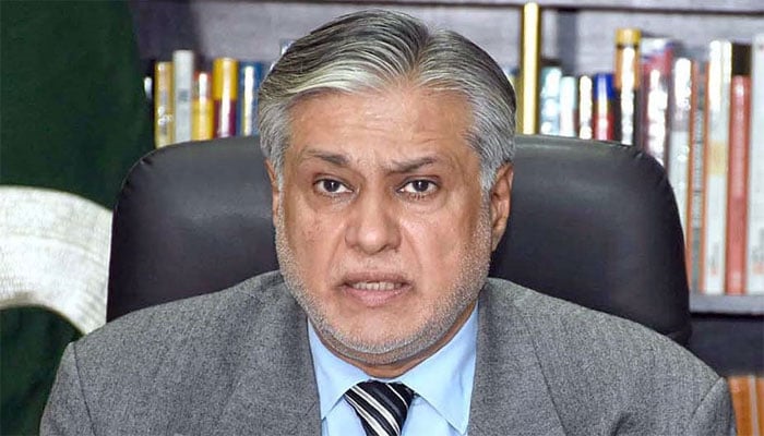 وزیرِ خزانہ اسحاق ڈار—فائل فوٹو