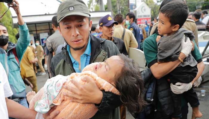 انڈونیشیا: جاوا میں 5.6 شدت کا زلزلہ، 162 افراد ہلاک