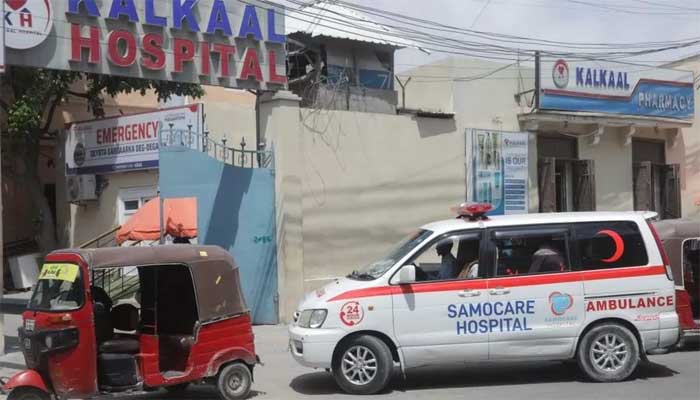 صومالیہ: موغادیشو میں ہوٹل پر شدت پسندوں کا حملہ، سیکیورٹی اہلکار سمیت 8 افراد ہلاک