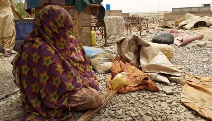 سندھ اور بلوچستان کے سیلاب متاثرین کو سردی کا سامنا