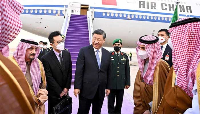 چینی صدر شی جن پنگ کا سعودی عرب پہنچنے پر پرتپاک استقبال