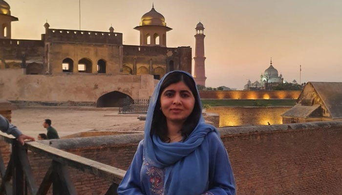 ملالہ 13 دسمبر کو لاہور آئی تھی وہ کل لندن روانہ ہوں گی۔