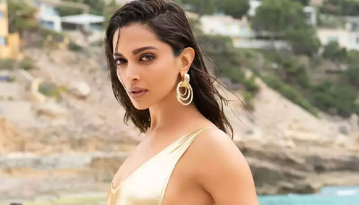 Deepika Padukone REACTS To Her FIFA World Cup 2022 Finals Outfit