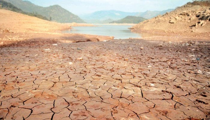پاکستان کو 2025ء تک پانی کی شدید کمی کا سامنا کرنا پڑ سکتا ہے، فائل فوٹو