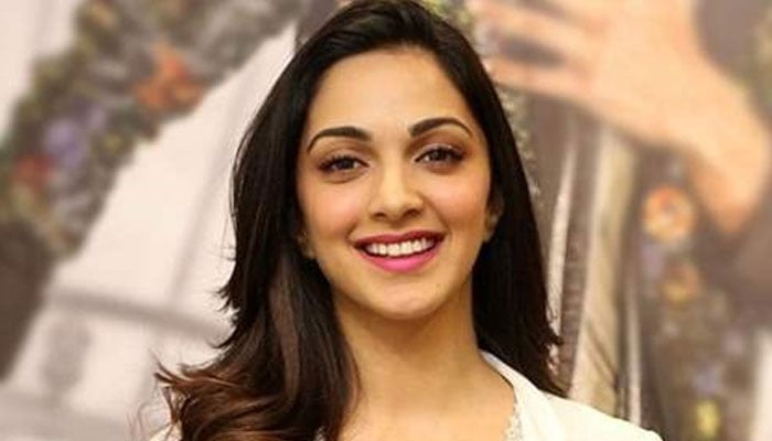 فلموں میں کام کیلئے والدین کو راضی کرنے میں تھری ایڈیٹ سے کافی مدد ملی، کیارا اڈوانی