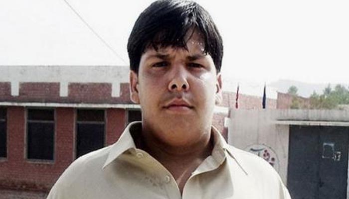 اسکول پر خودکش حملہ روکنے والے ننھے مجاہد کی 9 ویں برسی