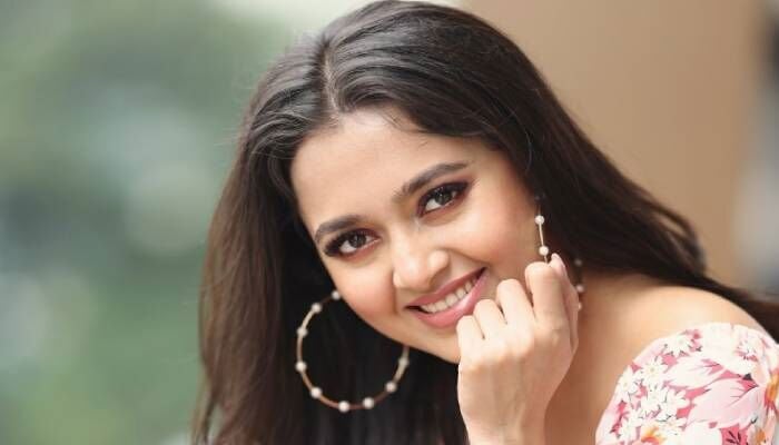 Tejasswi Prakash asserted the need for women to be independent enough 
