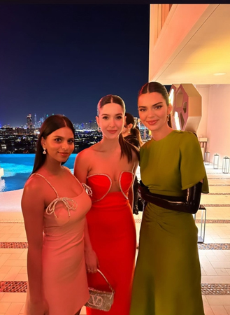 Suhana Khan, Shanaya Kapoor bond with Hollywood's Kendall Jenner 