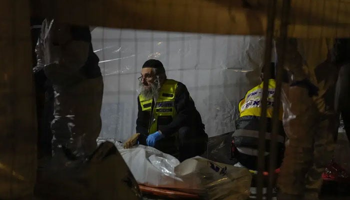 7 people were killed in an attack on a Jewish synagogue in occupied Beit al-Maqdis

 | Pro IQRA News