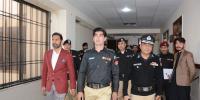 ڈی ایس پی نسیم شاہ نے بندوں کو ٹارگیٹ کر لیا؟ ویڈیو وائرل 