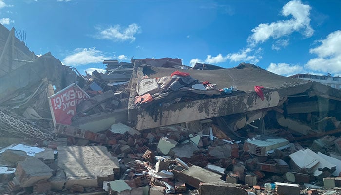 ترکیہ میں زلزلے سے تباہی کا ایک منظر