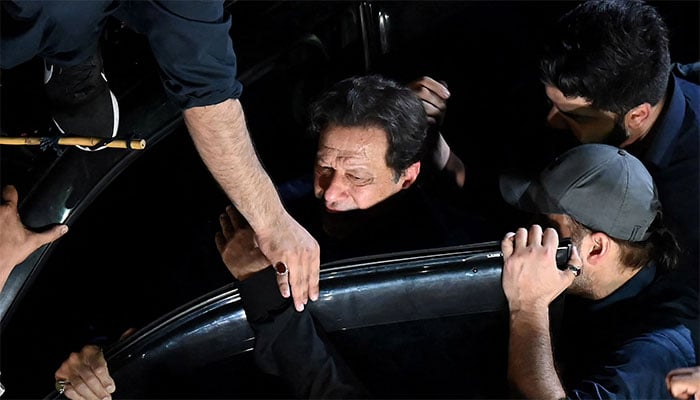 عمران خان کی سری نگر ہائی وے بلاک کرنے کے کیس میں حفاظتی ضمانت کا تحریری حکم نامہ جاری