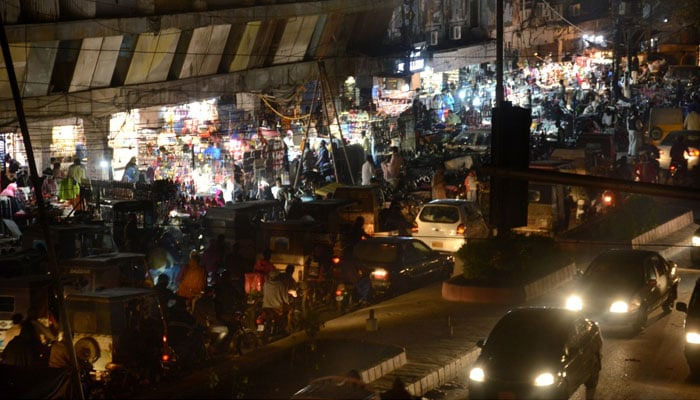 The decision to close the markets in Karachi at 8.30 pm could not be implemented

 MIGMG News