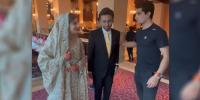 دلہن فوٹو شوٹ کے دوران نسیم شاہ سے ملاقات پر بےحد خوش