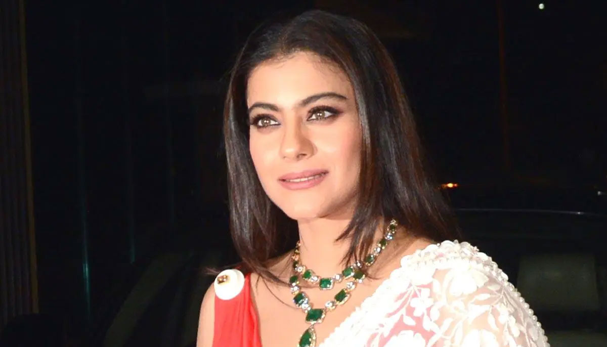 Kajol masters the skill of sleeping comfortably on long car rides: Check out  