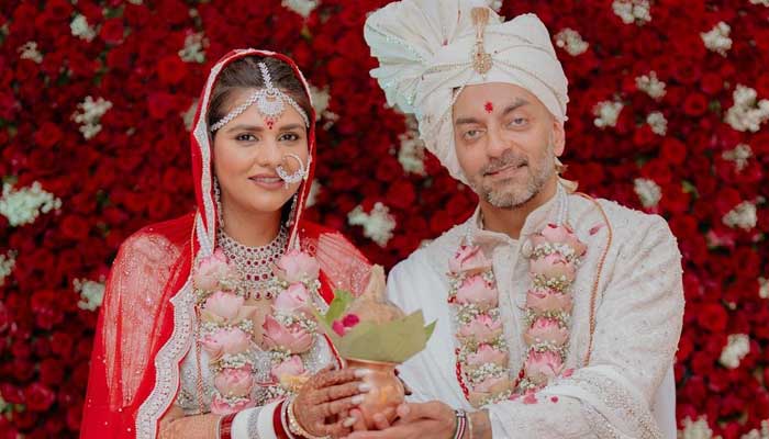 بھارتی ٹی وی اداکارہ دلجیت کور نے نک پٹیل سے شادی کرلی