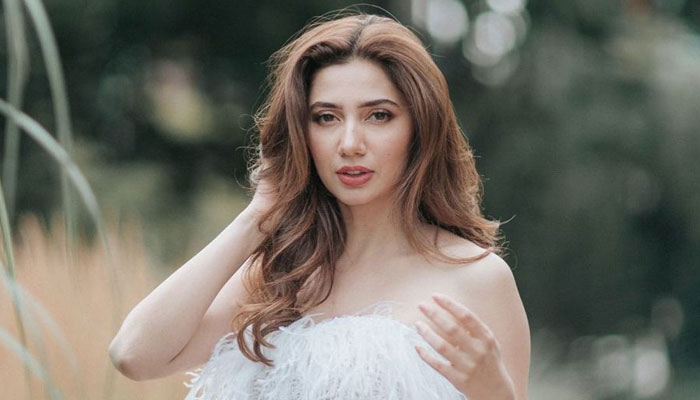 Mahira Khan wants an honest person to lead Pakistan 