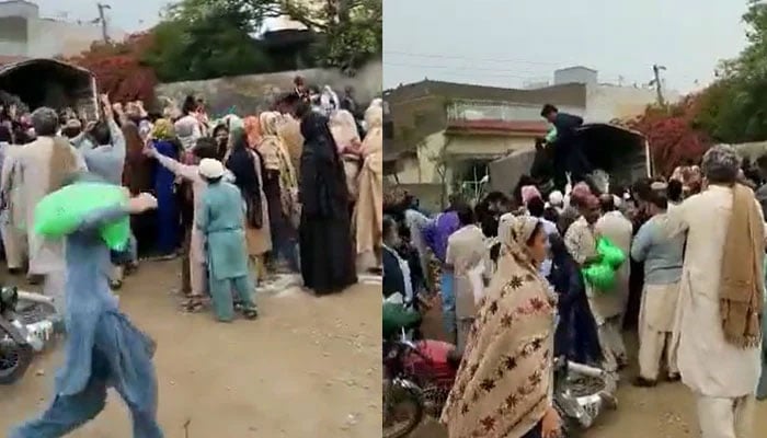 راولپنڈی میں مفت آٹے کے سرکاری ٹرک پر شہریوں نے ہاتھ صاف کردیا