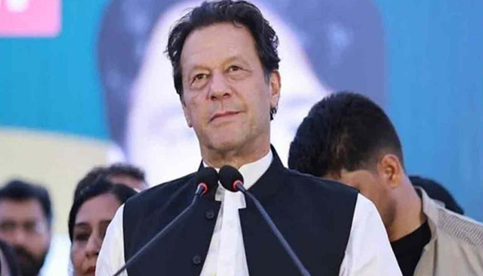 عمران خان کے خطاب کے دوران کئی رہنما چلے گئے
