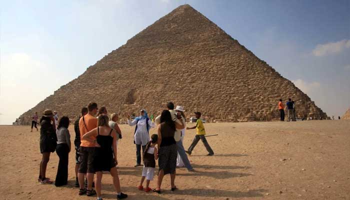 مصر کا 700 ڈالر کے عوض 5 سالہ سیاحتی ویزا جاری کرنے کا فیصلہ